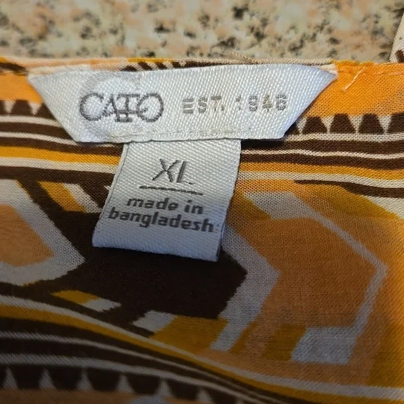 Cato Geometric design Cute Top with Flutter Cap Sleeves Women size XL - Picture 7 of 11